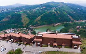 منتجع وسبا وشقق فندقية سيرا ليك